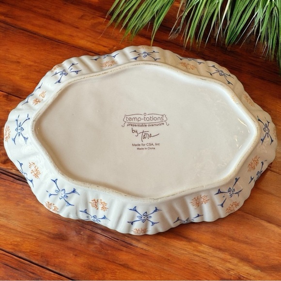 Temp-tations Presentable Ovenware Covered Casserole Dish with Stand - Picture 6 of 13